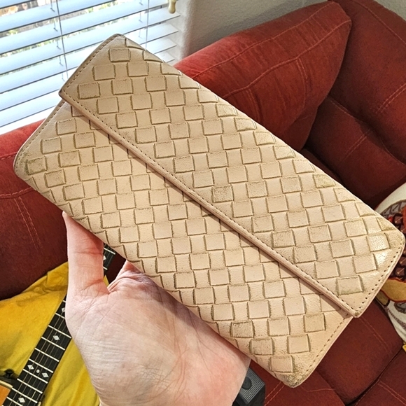 🌸 Bottega Veneta Intrecciato Lotus Beige Wallet Long Wallet 🌸 - Picture 9 of 16